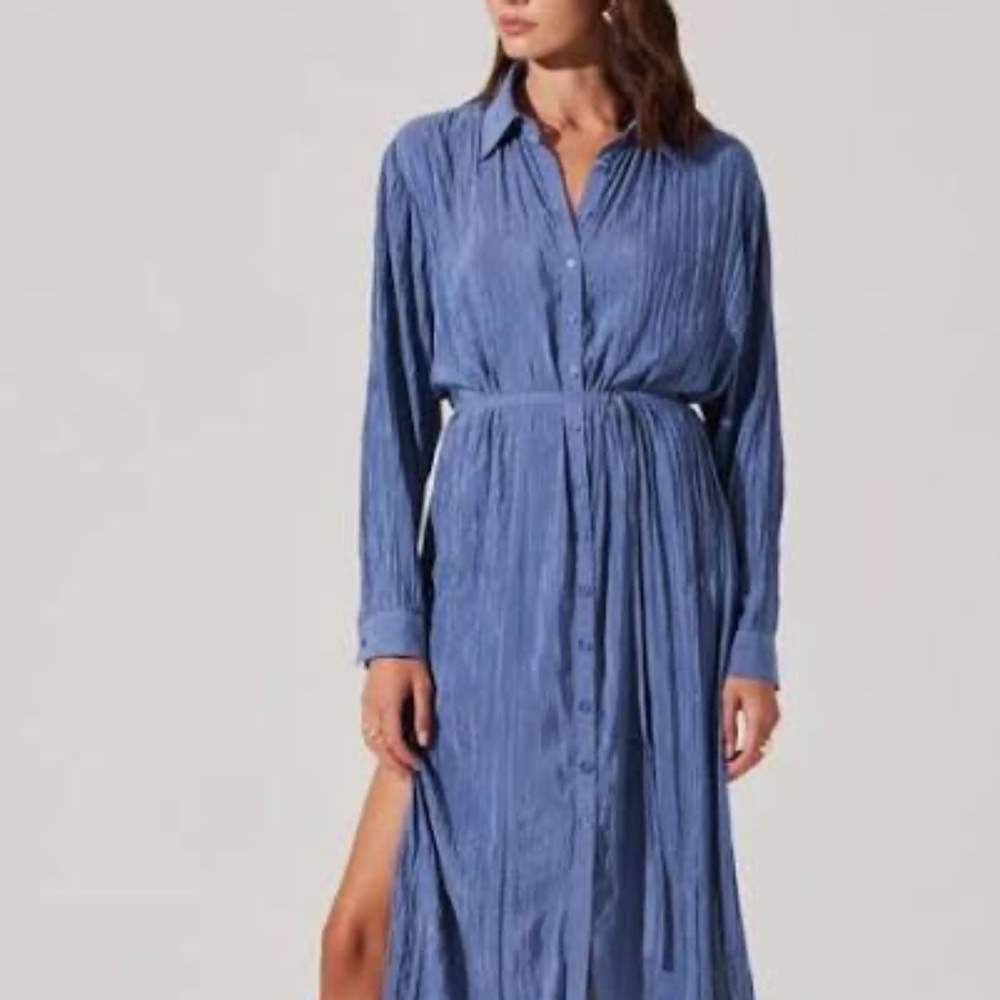 NWT ASTR the Label Belted Long Sleeve Blue Midi Shirtdress - Size Medium